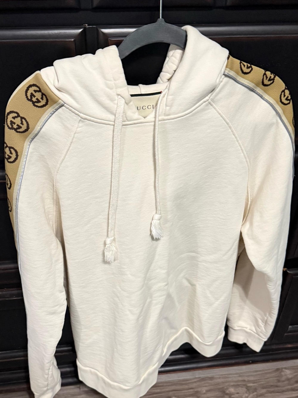Gucci Cream Crewneck Hoodie with Beige Logo-Trim Shoulders men’s size medium
